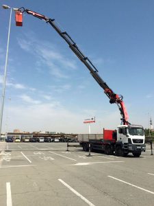 Camión grúa con canastilla para trabajos hasta 35 m de altura